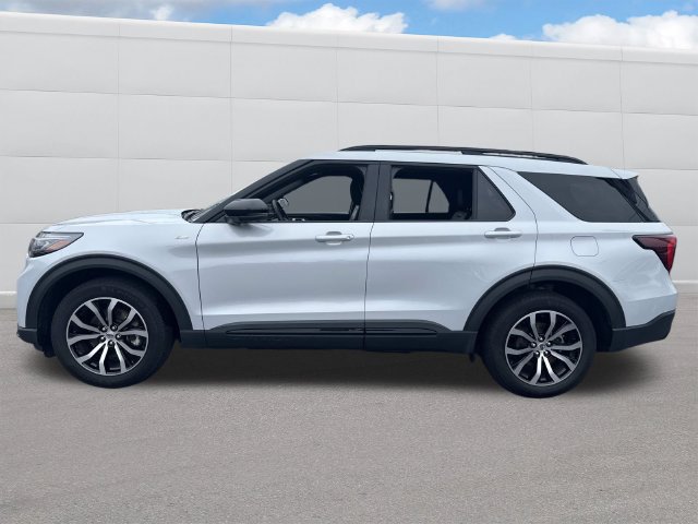 Used 2026 Ford Explorer ST-Line AWD/4WD image 2