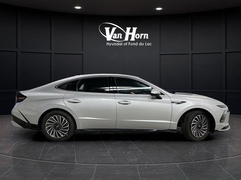 New 2025 Hyundai Sonata SEL image 2