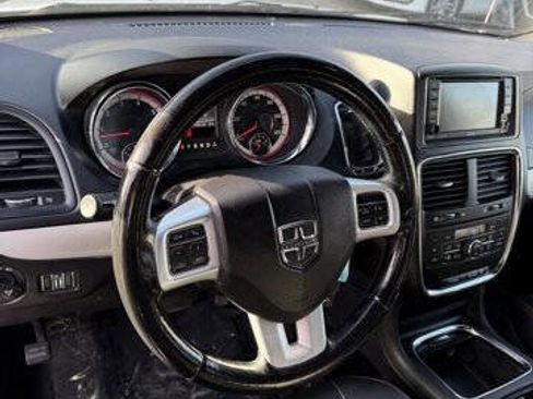 Used 2017 Dodge Grand Caravan GT image 12