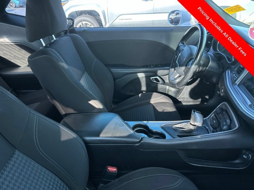 Used 2020 Dodge Challenger SXT RWD image 3