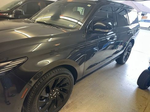 Used 2025 Lincoln Navigator Reserve w/ Jet Appearance Package AWD/4WD image 7