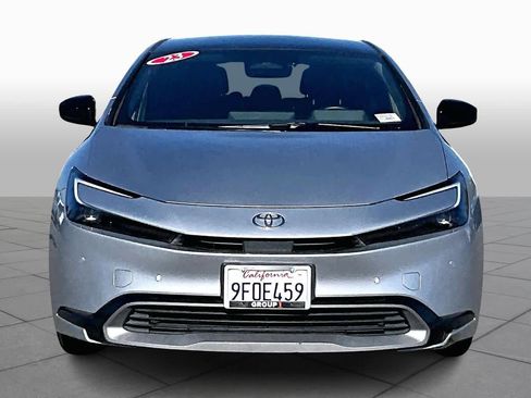 Used 2023 Toyota Prius XLE image 3