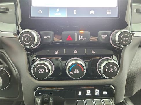 New 2026 RAM 1500 4x4 Crew Cab image 28