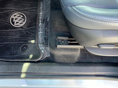 Used 2023 Buick Enclave Essence FWD image 26