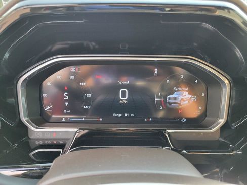 New 2026 GMC Sierra 1500 SLT image 19