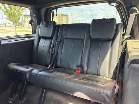 Used 2015 Ford Expedition XLT w/ Equipment Group 202A RWD image 5