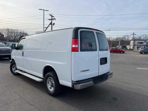 Used 2025 Chevrolet Express 2500 w/ Driver Convenience Package RWD image 5