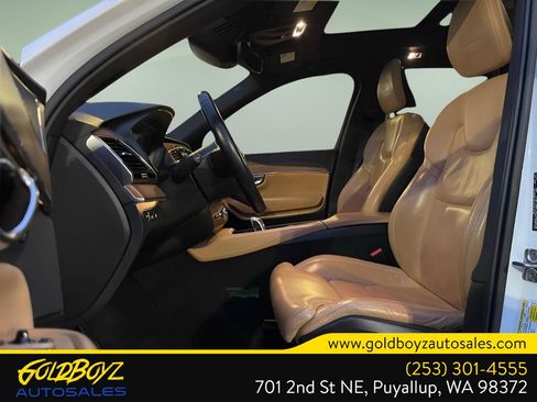 Used 2018 Volvo XC90 T8 Inscription w/ Convenience Package image 11