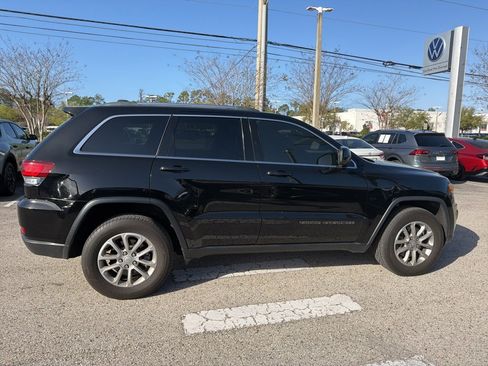 Used 2021 Jeep Grand Cherokee Laredo image 8