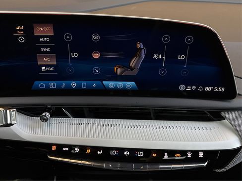 New 2026 Cadillac Optiq Luxury 1 image 26