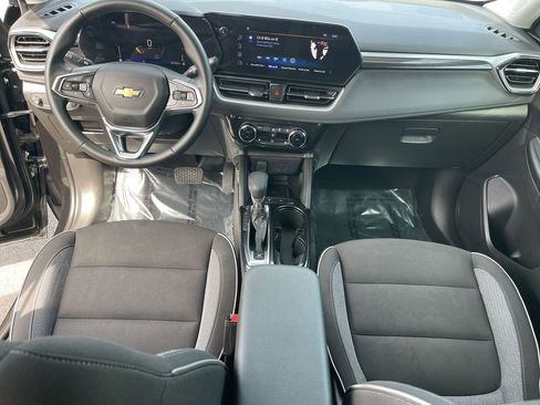 Used 2024 Chevrolet TrailBlazer LT w/ Convenience Package image 12