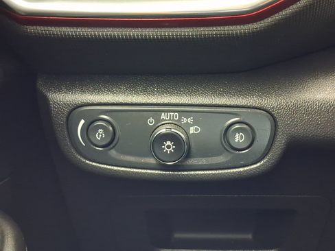Used 2022 Chevrolet TrailBlazer RS w/ Convenience Package AWD/4WD image 27