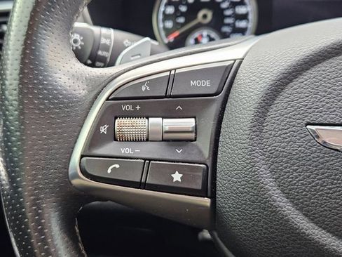 Used 2022 Genesis G70 2.0T RWD image 12