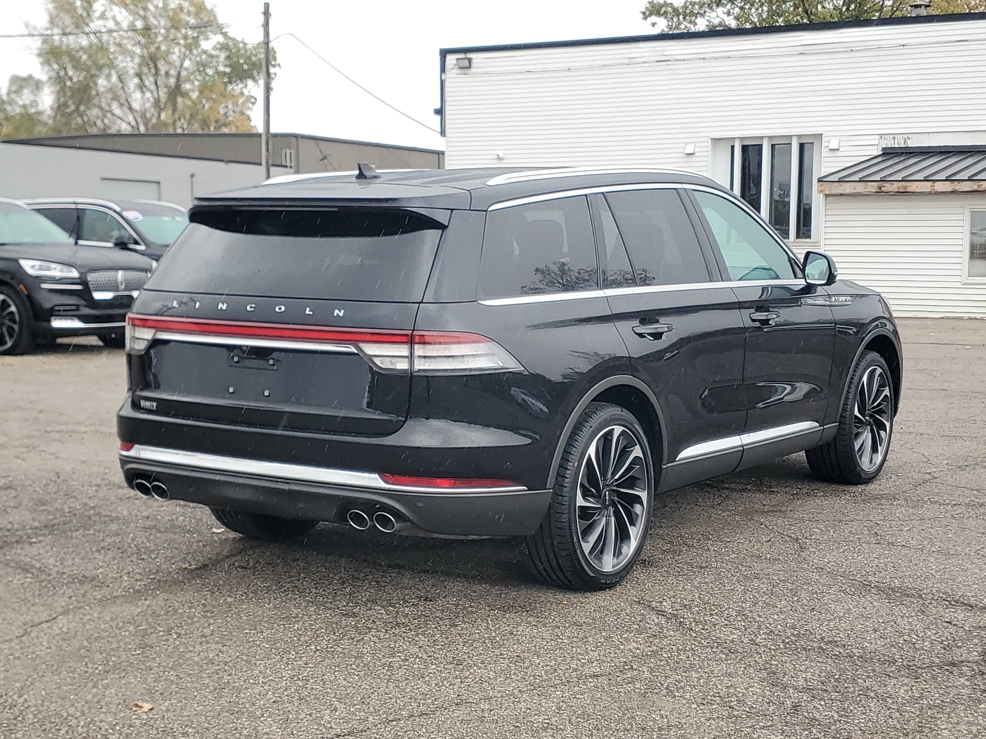 Certified 2023 Lincoln Aviator Reserve w/ Equipment Group 201A AWD/4WD image 6