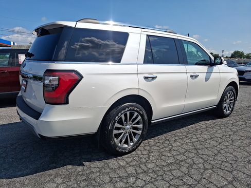 Used 2018 Ford Expedition Limited w/ Equipment Group 301A AWD/4WD image 6