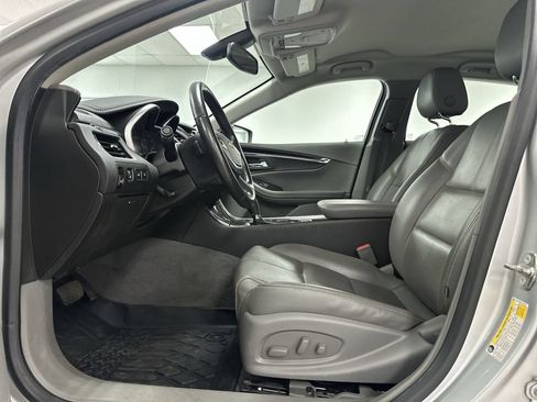Used 2019 Chevrolet Impala LT w/ LT Leather Package FWD image 10