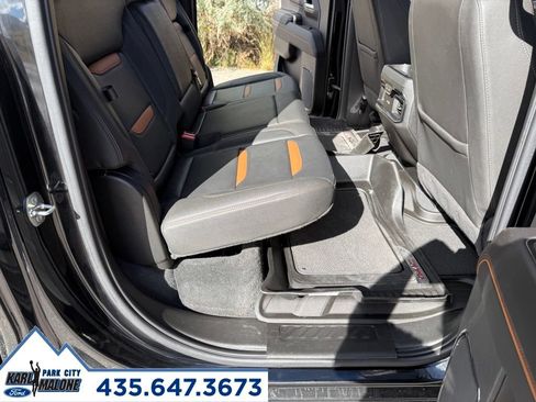 Used 2022 GMC Sierra 1500 AT4 w/ Technology Package AWD/4WD image 32
