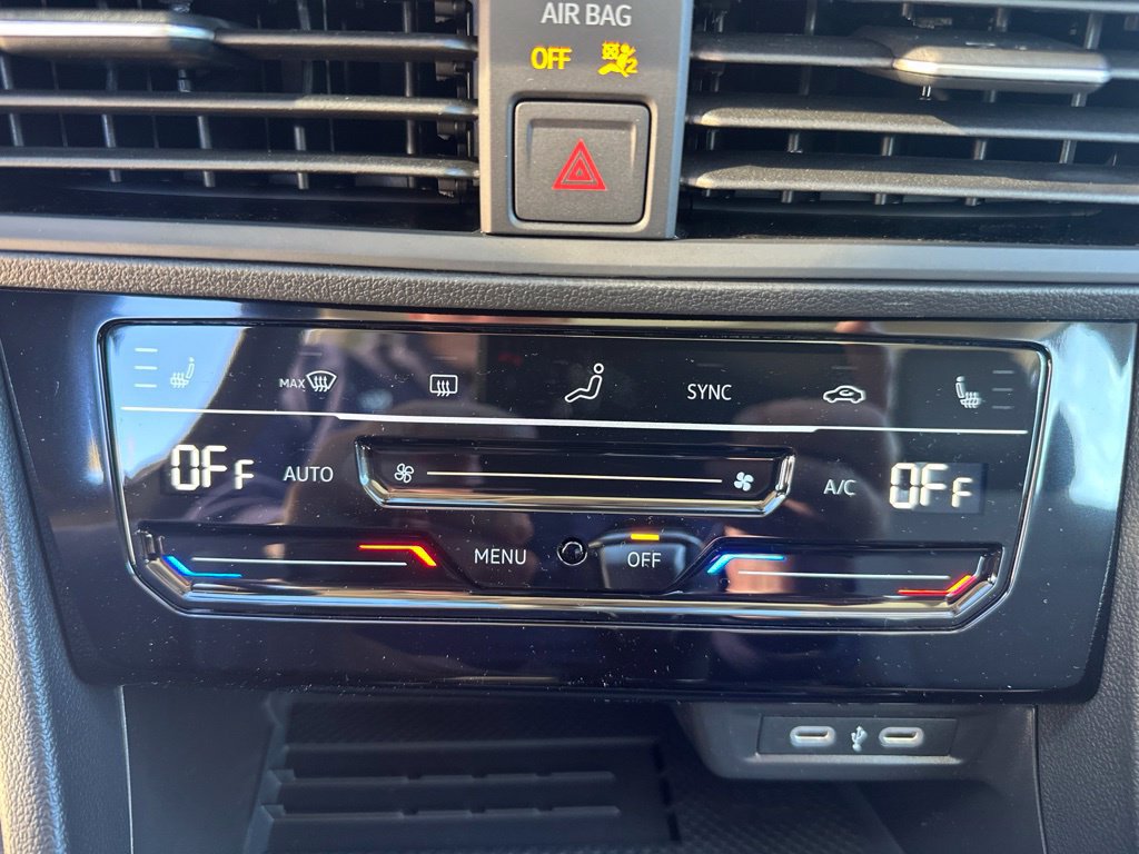 New 2027 Volkswagen Jetta SE FWD image 19