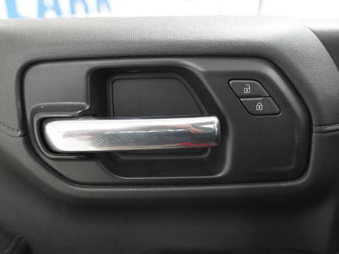 Used 2019 Chevrolet Silverado 1500 LT Trail Boss AWD/4WD image 13
