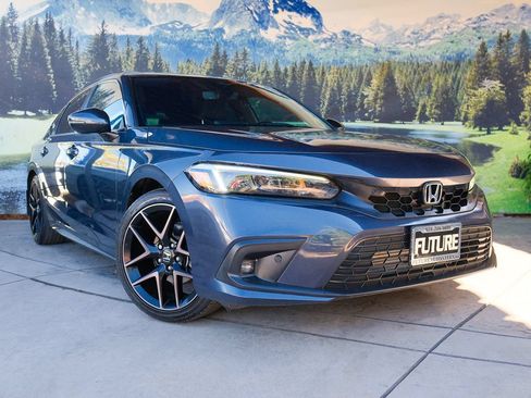 Used 2023 Honda Civic Sport Touring image 3