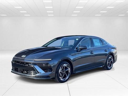 New 2026 Hyundai Sonata SEL image 3