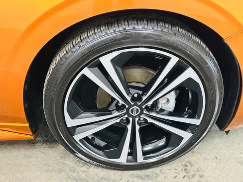 Used 2023 Nissan Sentra SR w/ SR Premium Package image 31