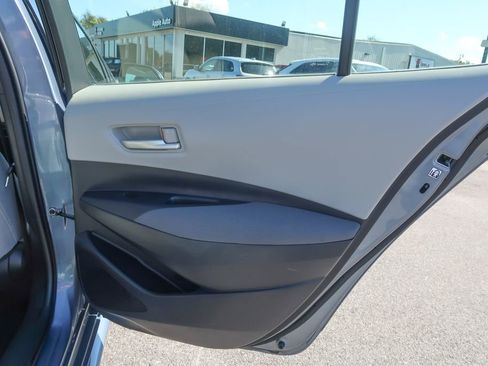 Used 2020 Toyota Corolla LE w/ LE Premium Package image 19