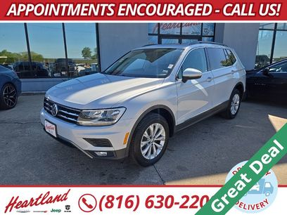 Used 2018 Volkswagen Tiguan SE w/ Panoramic Sunroof Package