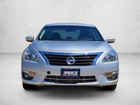 Used 2015 Nissan Altima 2.5 SV w/ Convenience Package image 2