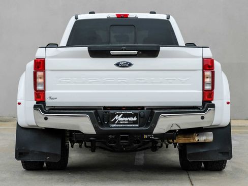 Used 2021 Ford F350 Lariat w/ Lariat Value Package AWD/4WD image 9