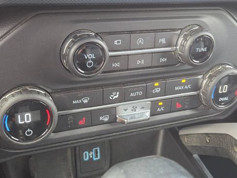 Used 2021 Ford Bronco Outer Banks AWD/4WD image 24