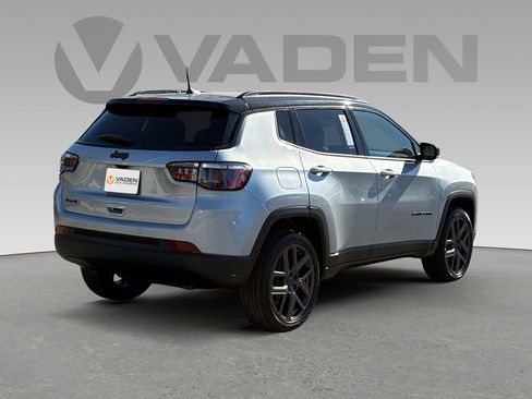 New 2026 Jeep Compass Limited image 19