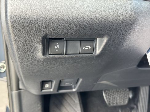 New 2026 Toyota RAV4 SE image 17