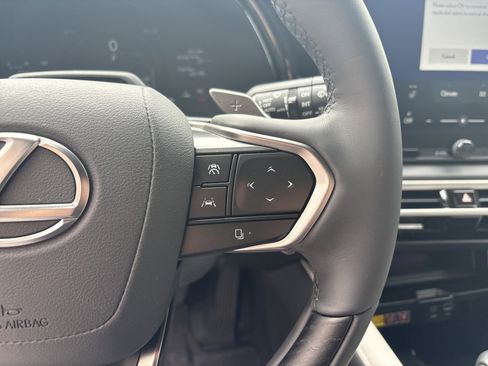 Used 2025 Lexus RX 350 w/ Convenience Package AWD/4WD image 21