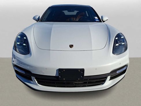 Used 2018 Porsche Panamera 4 image 2