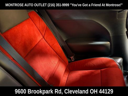 Used 2015 Dodge Challenger R/T Plus image 34