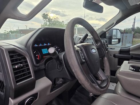 Used 2019 Ford F250 XL w/ Power Equipment Group AWD/4WD image 10