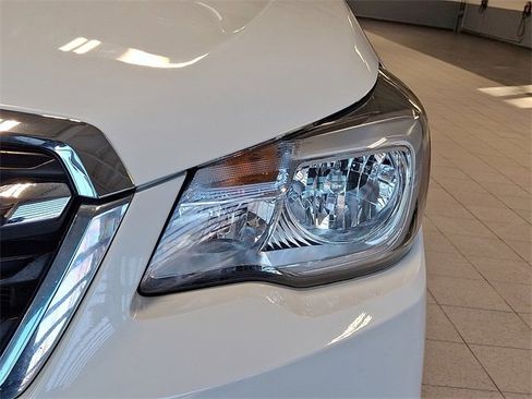 Used 2018 Subaru Forester 2.5i image 12