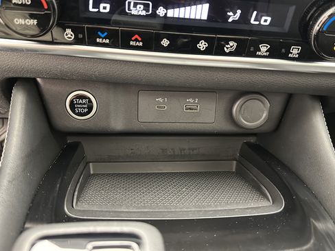 Used 2023 Nissan Rogue SL w/ SL Premium Package AWD/4WD image 19