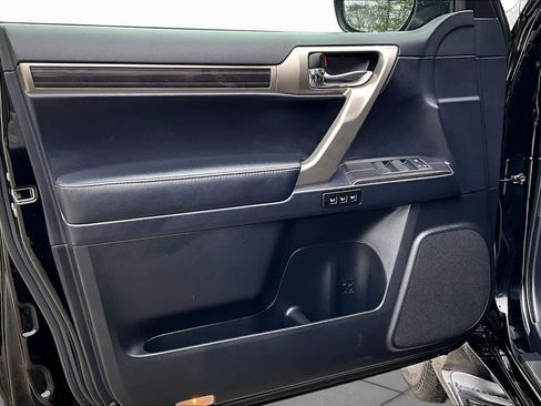 Used 2020 Lexus GX 460 Premium w/ Premium Package AWD/4WD image 22