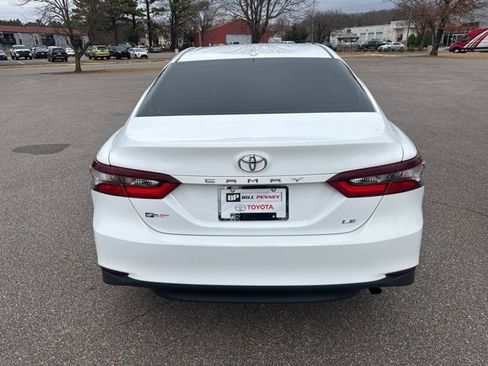 Used 2021 Toyota Camry LE image 4