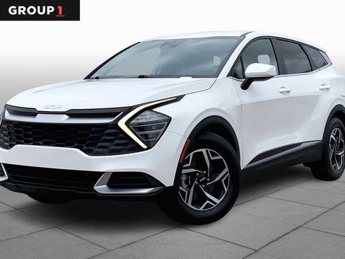 Used 2024 Kia Sportage LX FWD image 1