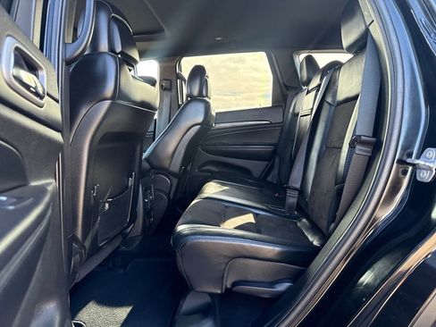 Used 2020 Jeep Grand Cherokee Altitude image 25