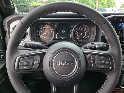 Used 2026 Jeep Wrangler Unlimited Sport AWD/4WD image 26