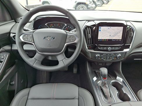 Used 2023 Chevrolet Traverse RS image 12