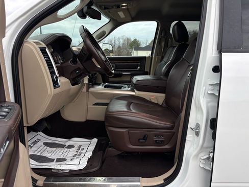 Used 2016 RAM 3500 Laramie Longhorn image 15