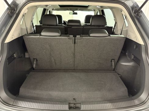 Used 2019 Volkswagen Tiguan SE w/ Panoramic Sunroof Package image 62