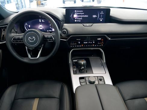 Certified 2025 MAZDA CX-70 Plug-In Hybrid w/ Premium Plus AWD/4WD image 17