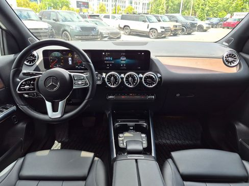 Used 2023 Mercedes-Benz GLA 250 4MATIC image 25