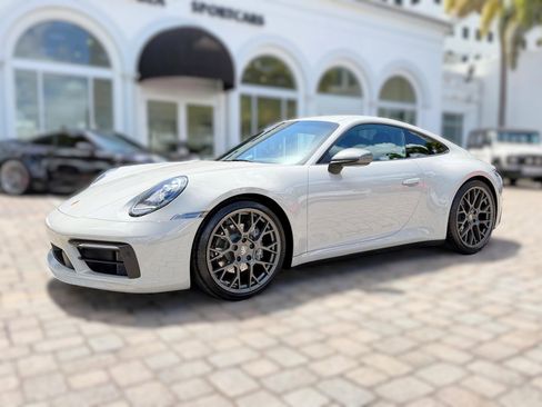 Used 2024 Porsche 911 Carrera T image 1